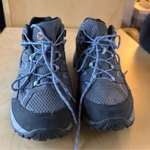 Merrell Boots Moab 2 Mid Waterproof Boot Grey/PeriwinkleSize 6 Wide Like New